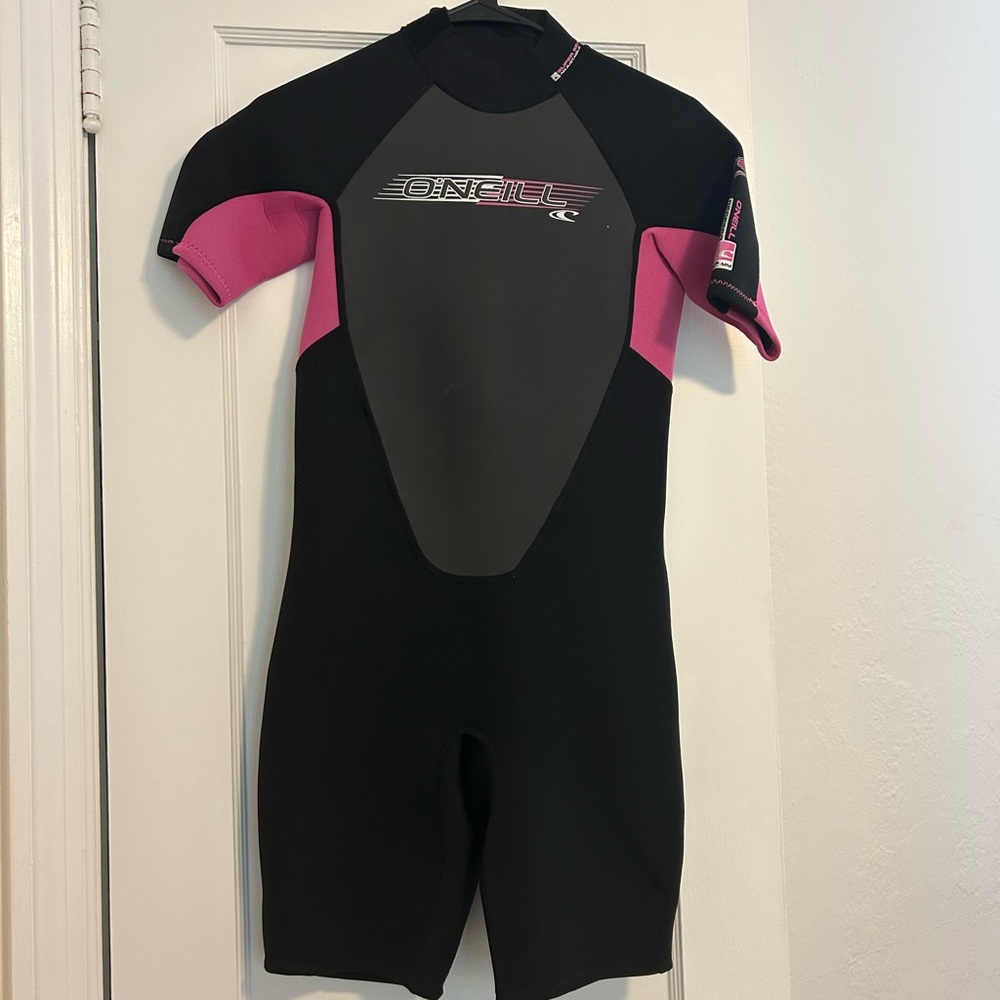 O'Neill Youth size 14 Black and Pink 2mm spring suit NWT.
